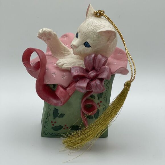 Lenox White and Pink Cat Figurine Ornament - Picture 1 of 5